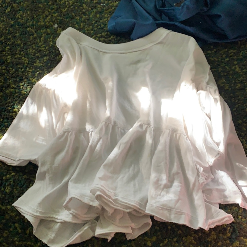 urban outfitters oversized white ruffled top